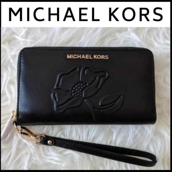 MICHAEL Michael Kors Handbags - NWT MK Multifunction Phone Case/Wallet